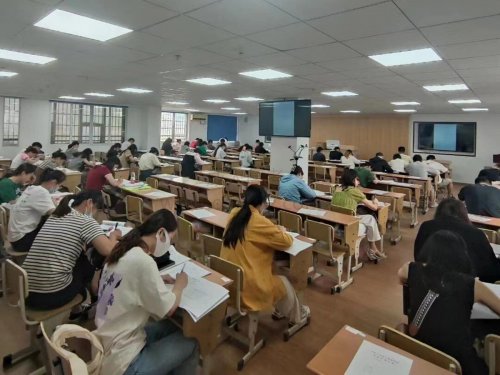 泰安成人高考：报考专升本的考生毕业证书遗失，有何补救办法?